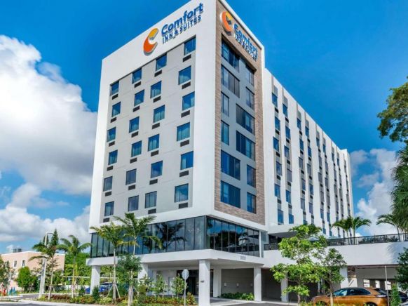 Comfort Inn & Suites Miami International Airport, Майами