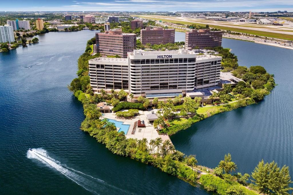 Hilton Miami Airport Blue Lagoon, Майами