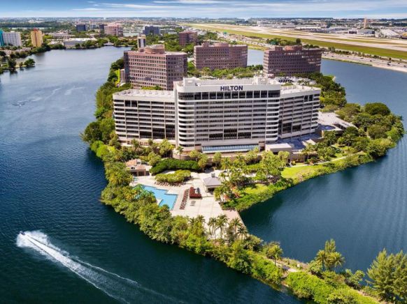 Hilton Miami Airport Blue Lagoon, Майами