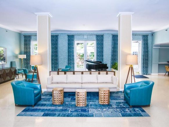 Dorchester Hotel & Suites