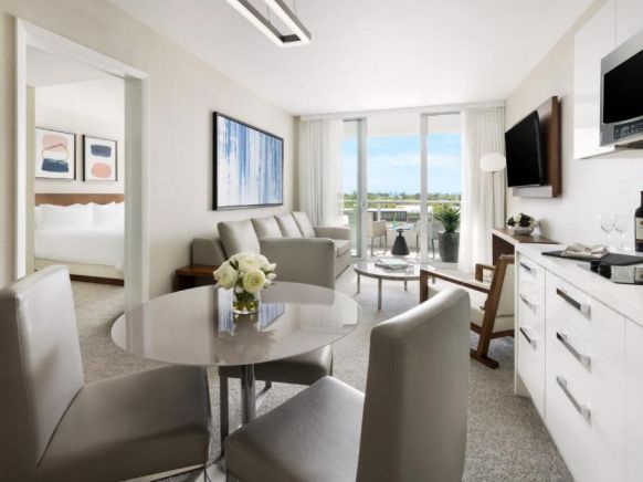 The Altair Bay Harbor, Майами-Бич