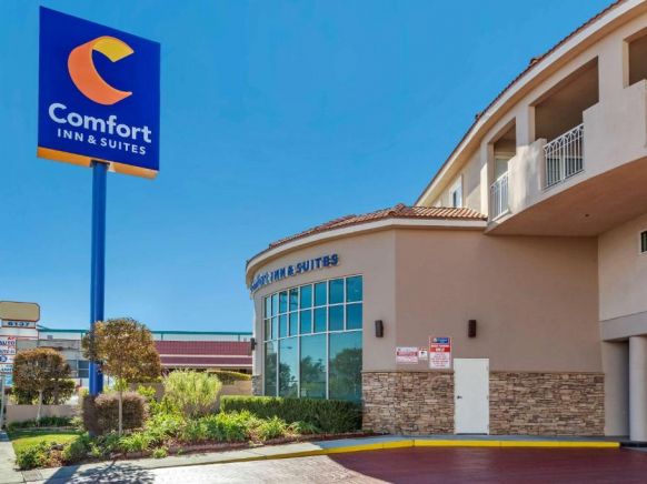 Comfort Inn & Suites Near Universal - North Hollywood – Burbank, Лос-Анджелес