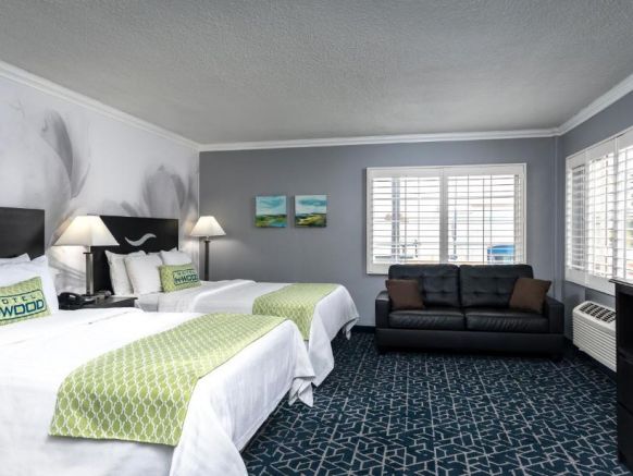 Dusk Hotel Hollywood