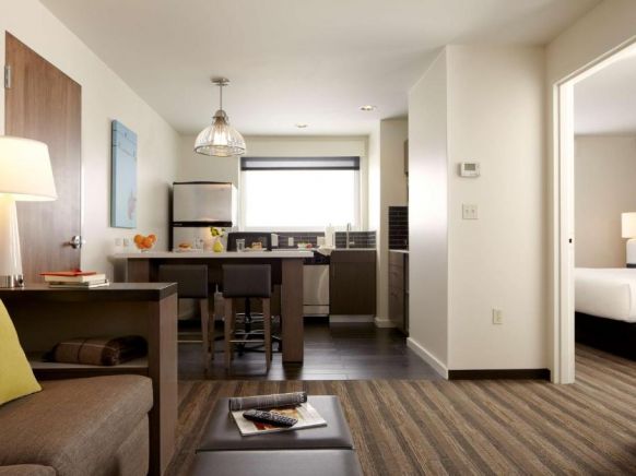 Hyatt House LA - University Medical Center