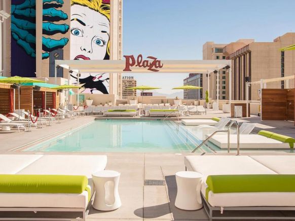 Plaza Hotel & Casino