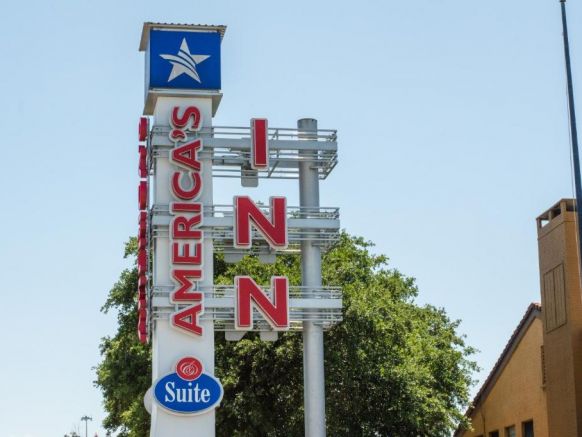 America's Inn Houston/Stafford /Sugarland, Хьюстон