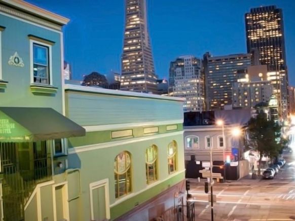 Green Tortoise Hostel