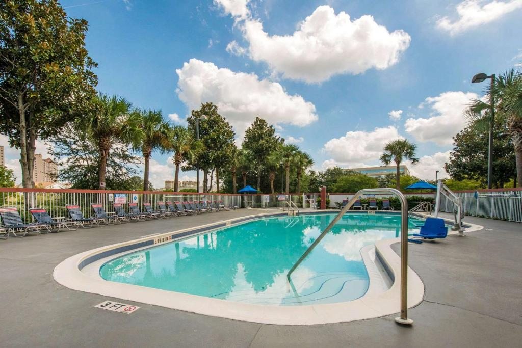 Comfort Inn & Suites Near Universal Orlando Resort-Convention Ctr, Орландо