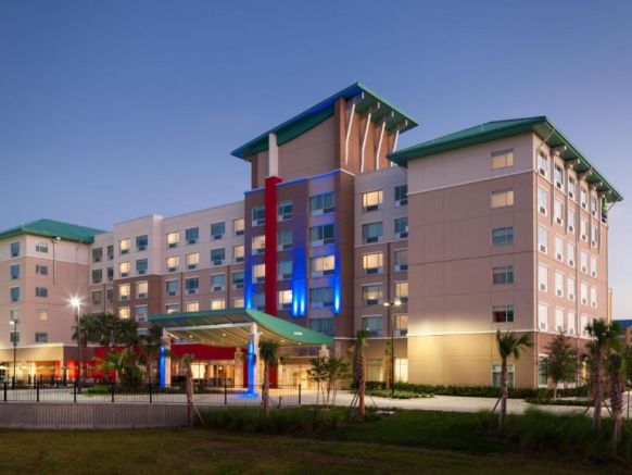 Holiday Inn Express & Suites - Orlando At Seaworld, an IHG Hotel