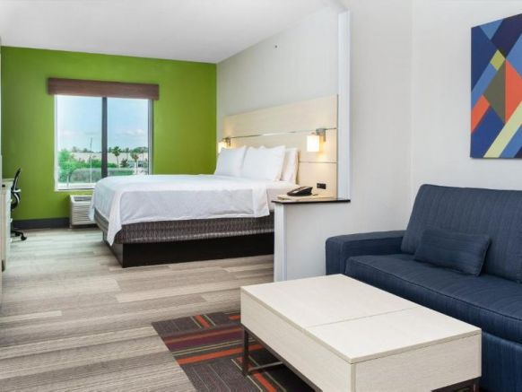 Holiday Inn Express-International Drive, an IHG Hotel