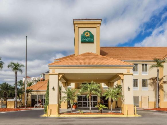 La Quinta by Wyndham Orlando Universal area
