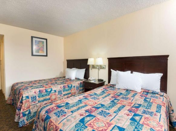 Days Inn by Wyndham Philadelphia - Roosevelt Boulevard, Филадельфия