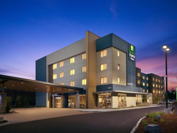 Holiday Inn Express & Suites - Portland Airport - Cascade Stn, an IHG Hotel