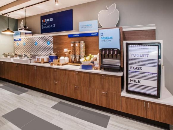 Holiday Inn Express Atlanta - Northeast I-85 - Clairmont Road, an IHG Hotel