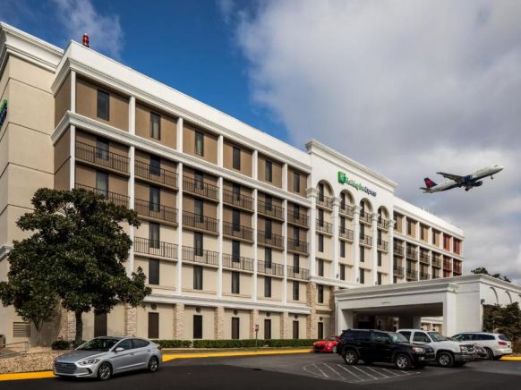 Holiday Inn Express Atlanta Airport-College Park, an IHG Hotel