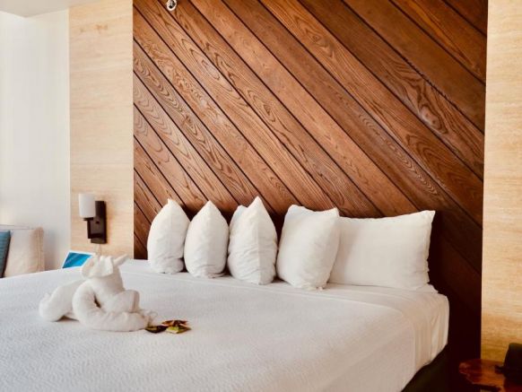 Hotel LaCroix Waikiki