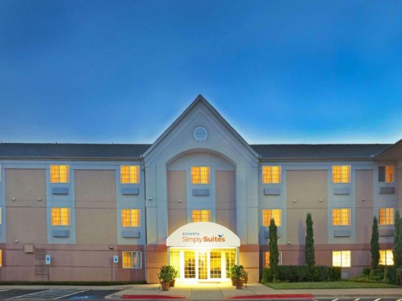 Sonesta Simply Suites Dallas Galleria