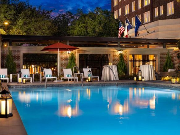 Warwick Melrose Hotel