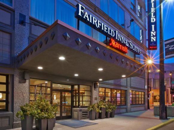 Fairfield Inn & Suites by Marriott Milwaukee Downtown, Милуоки
