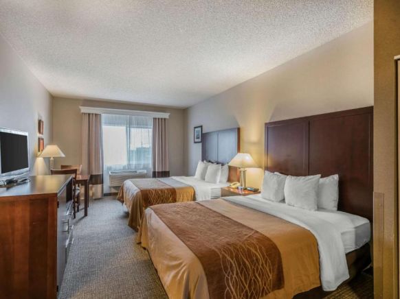 Comfort Inn & Suites Seattle North, Сиэтл