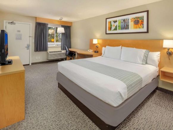 Hotel Nexus; BW Signature Collection