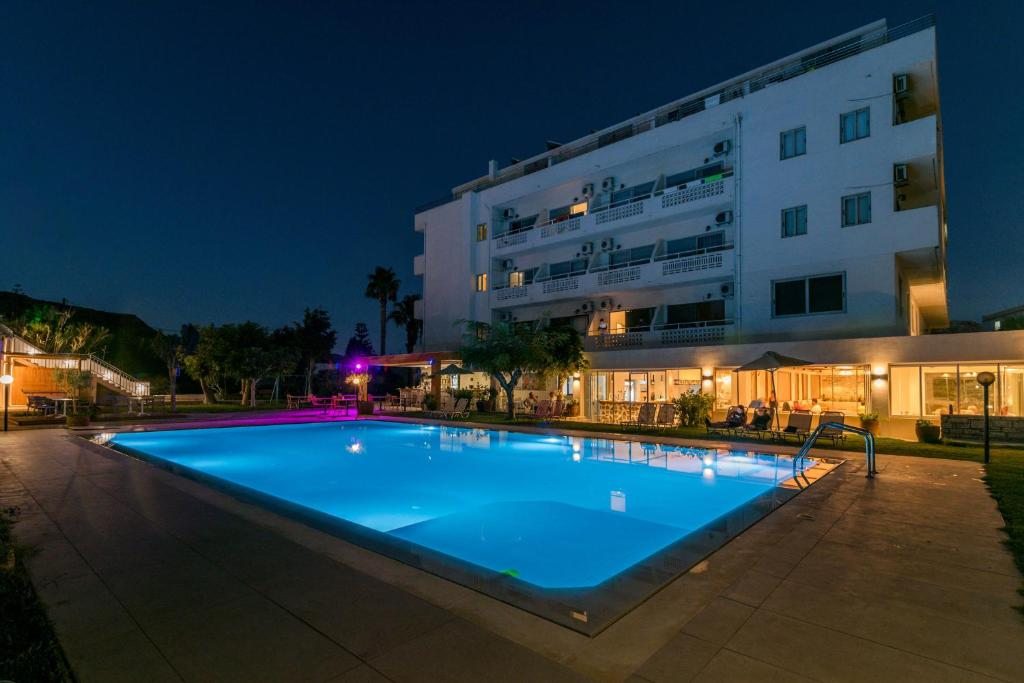 Matala Bay Hotel & Apartments, Матала (Крит)