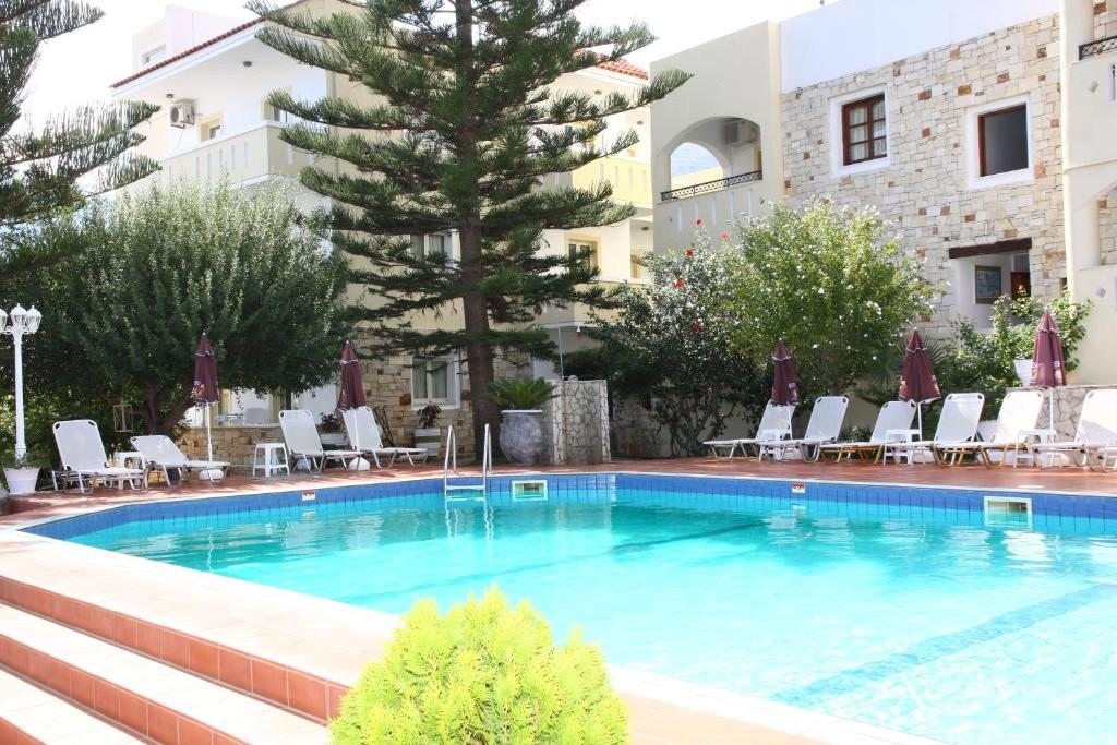 Nikos Apartments with pool, Сталис