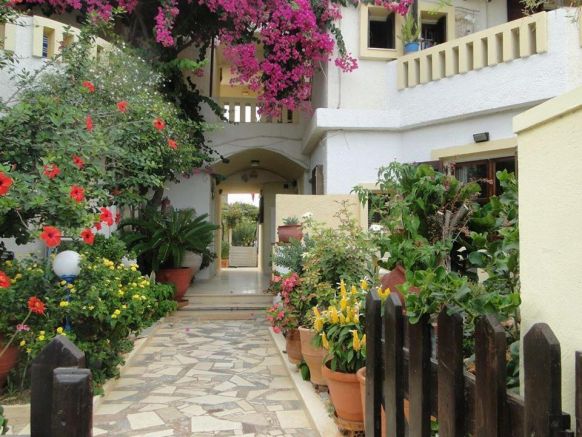 Paradise Inn, Милатос