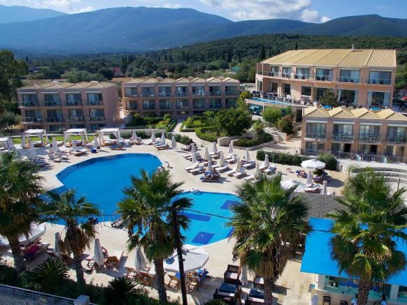 Ionian Emerald Resort, Каравомилос