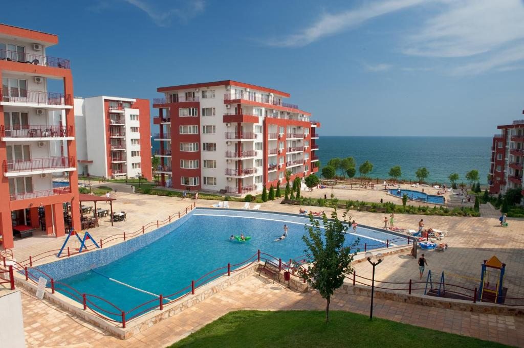 Marina and Panorama Fort Apartments, Свети-Влас