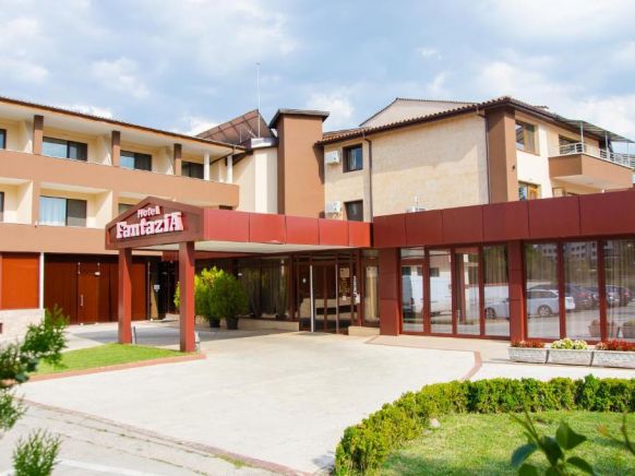 Отель Hotel Fantazia, Хасково
