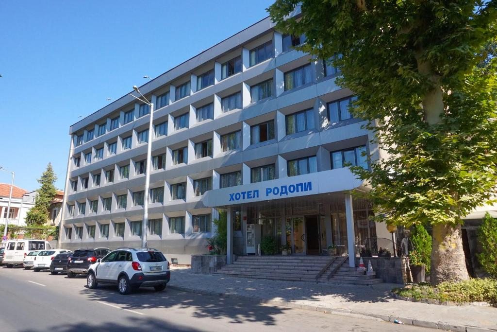 Отель Rodopi Hotel, Хасково