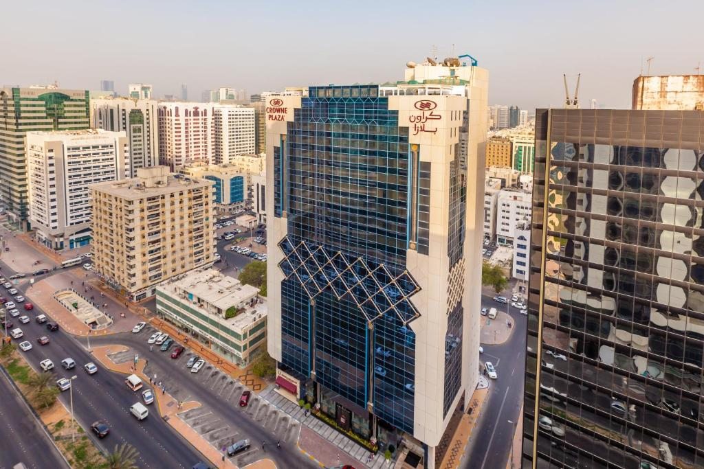 Отель Crowne Plaza Abu Dhabi, Абу-Даби
