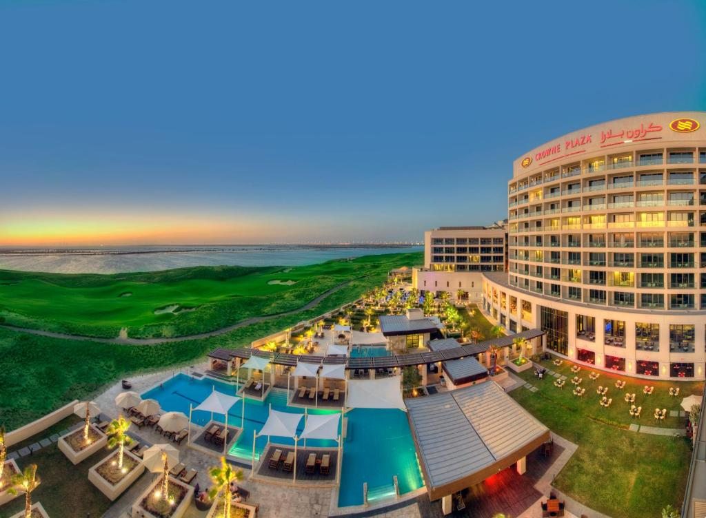 Отель Crowne Plaza Yas Island, Абу-Даби