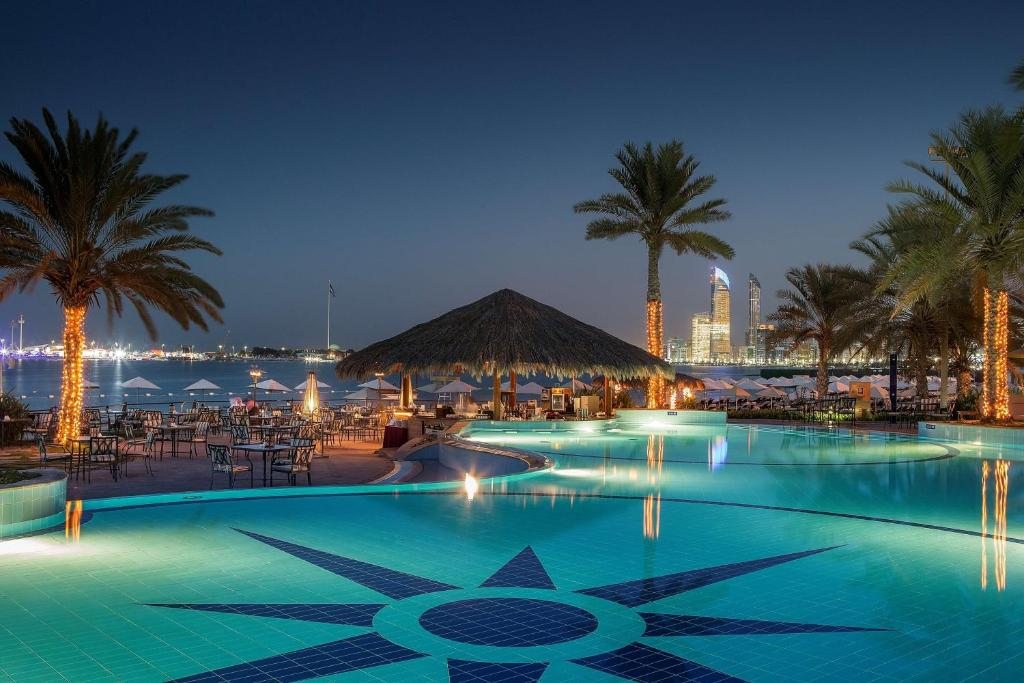 Курортный отель Hilton Abu Dhabi, Абу-Даби