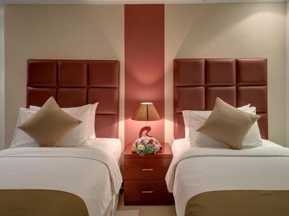 Отель Ewan Ajman Suites Hotel, Аджман