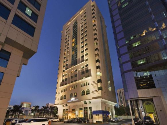 Отель Howard Johnson Hotel, Абу-Даби
