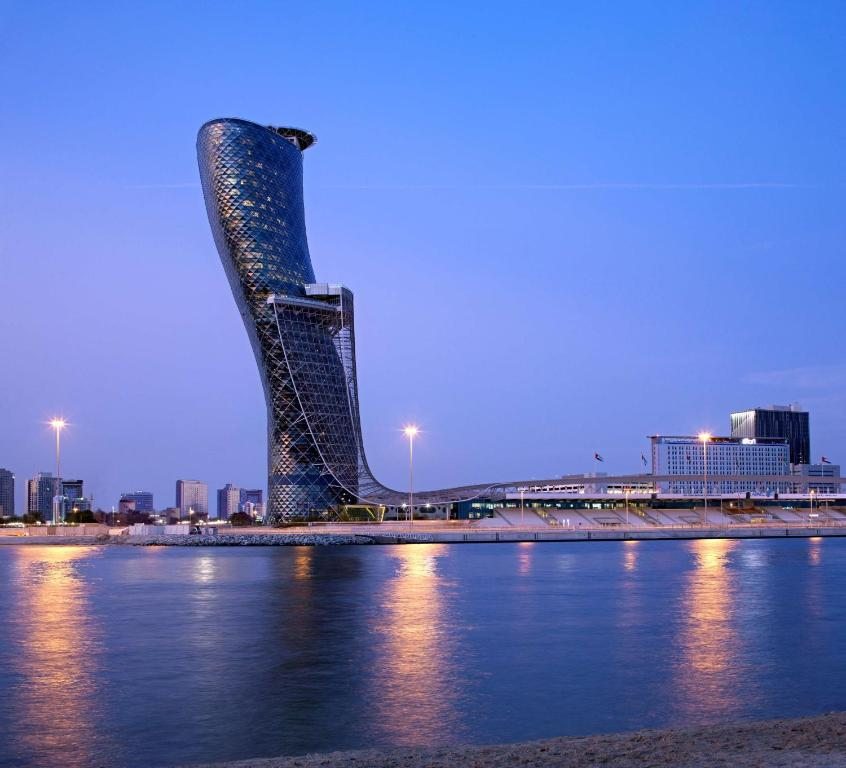 Отель Hyatt Capital Gate Abu Dhabi, Абу-Даби