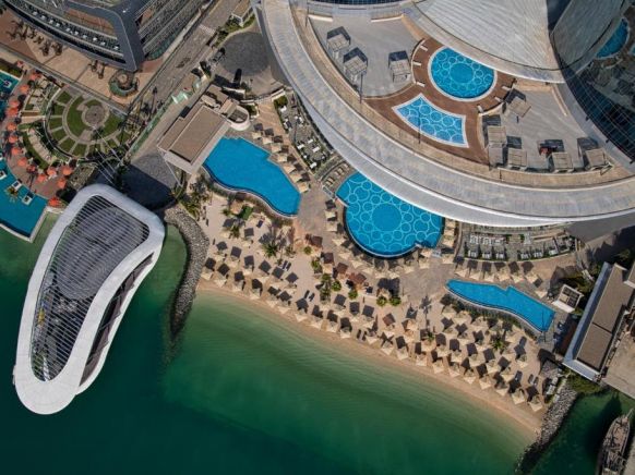 Курортный отель Jumeirah at Etihad Towers Hotel