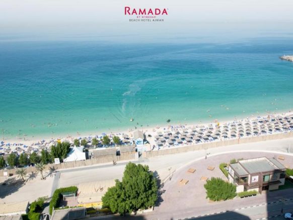 Отель Ramada Beach Hotel Ajman