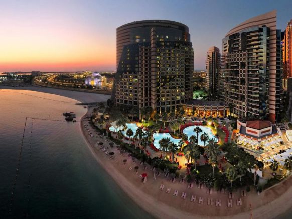 Курортный отель Khalidiya Palace Rayhaan by Rotana, Abu Dhabi