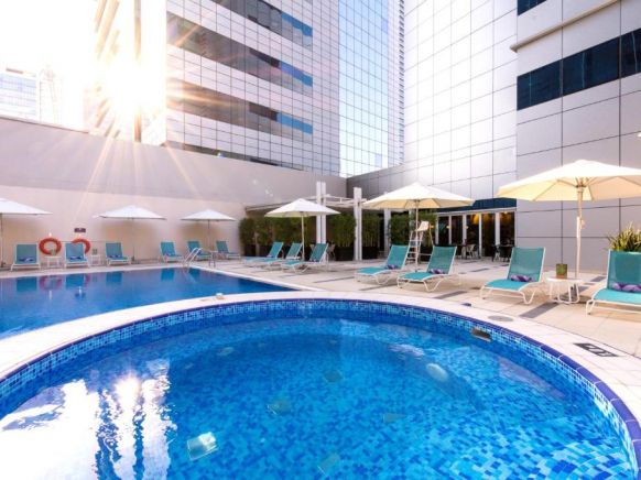Отель Premier Inn Abu Dhabi Capital Centre, Абу-Даби
