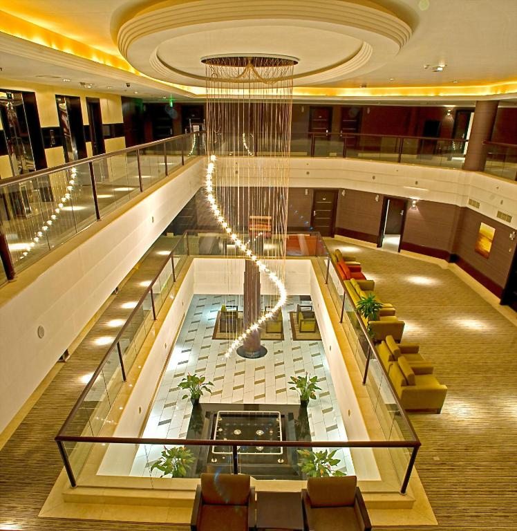Отель City Seasons Hotel Al Ain, Аль-Айн