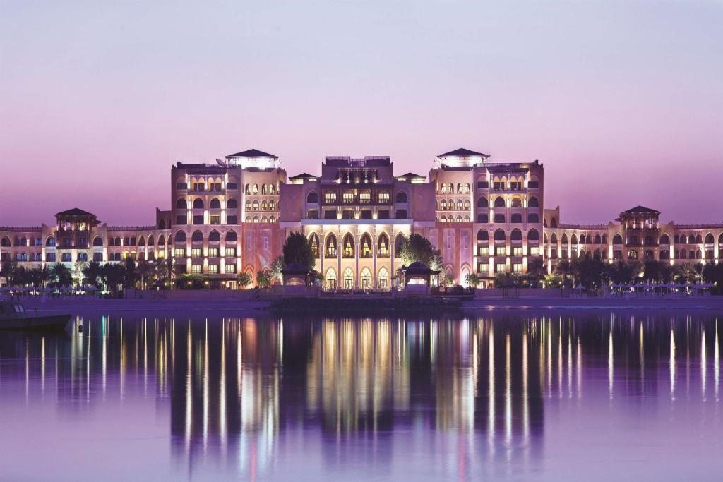 Отель Shangri-La Hotel, Qaryat Al Beri, Абу-Даби