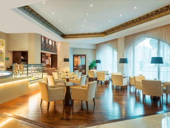 Курортный отель Sheraton Abu Dhabi Hotel & Resort