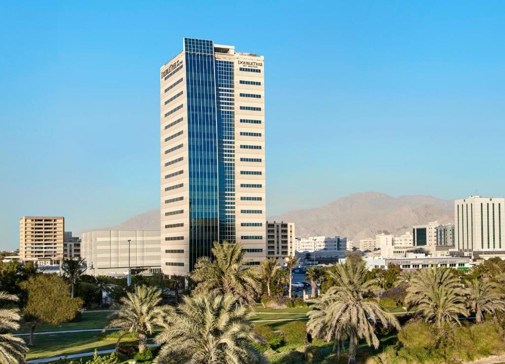Отель DoubleTree by Hilton Ras Al Khaimah, Рас-эль-Хайма
