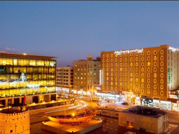 Отель Arabian Courtyard Hotel & Spa