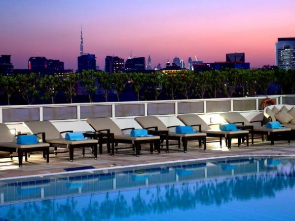 Отель Crowne Plaza Dubai Deira, Дубай