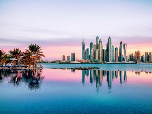 Курортный отель DUKES Dubai