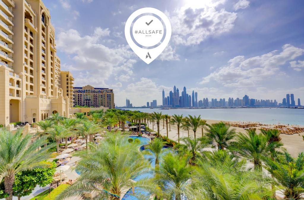 Курортный отель Fairmont The Palm, Дубай